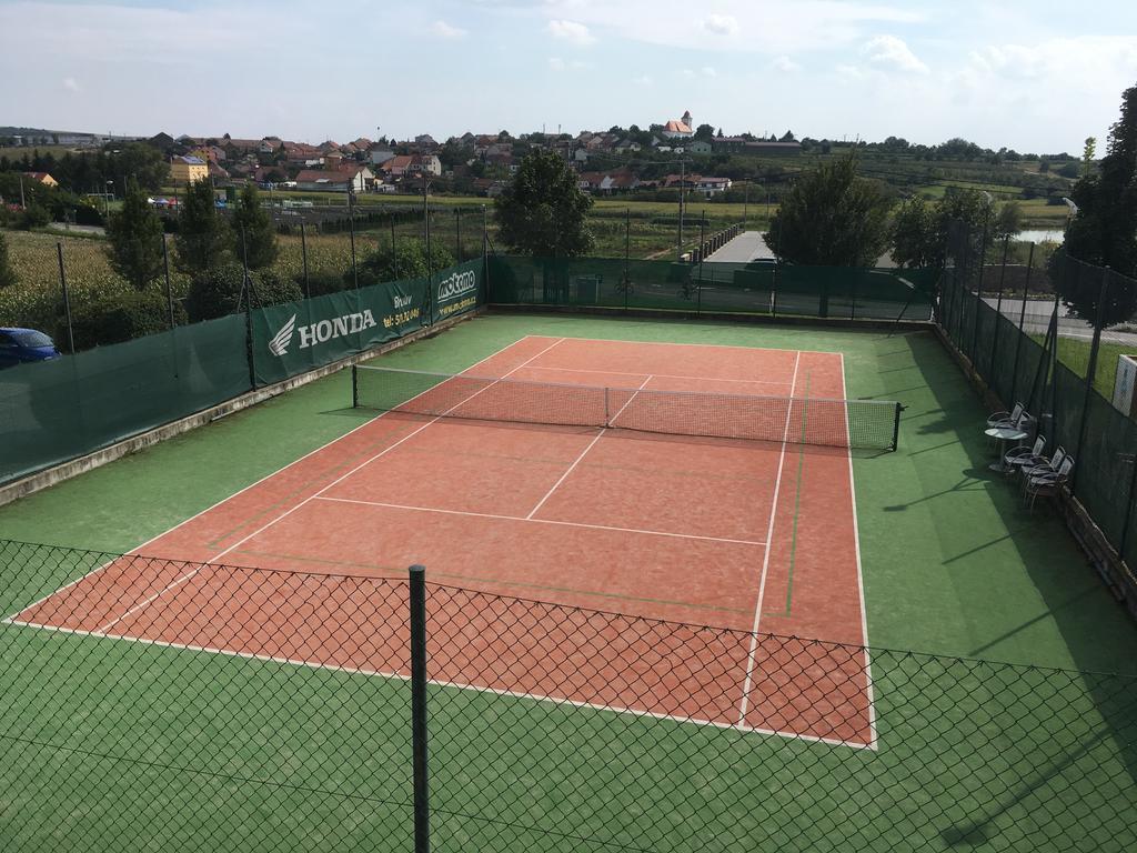 Bořetice Hotel Kravi Hora מראה חיצוני תמונה
